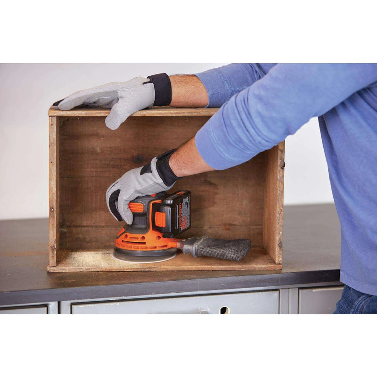 Black & Decker Black+Decker 20V MAX Cordless 5 In. Random Orbit Sander Kit (Battery & Charger) 2 Black & Decker Black+Decker 20V MAX Cordless 5 In. Random Orbit Sander Kit (Battery & Charger) - Image 2