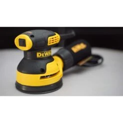 DeWalt 3 Amps Corded 5 In. Random Orbit Sander -Craftsman Shop 07ece9f0 0f97 430a 98de 4b603ca149d4