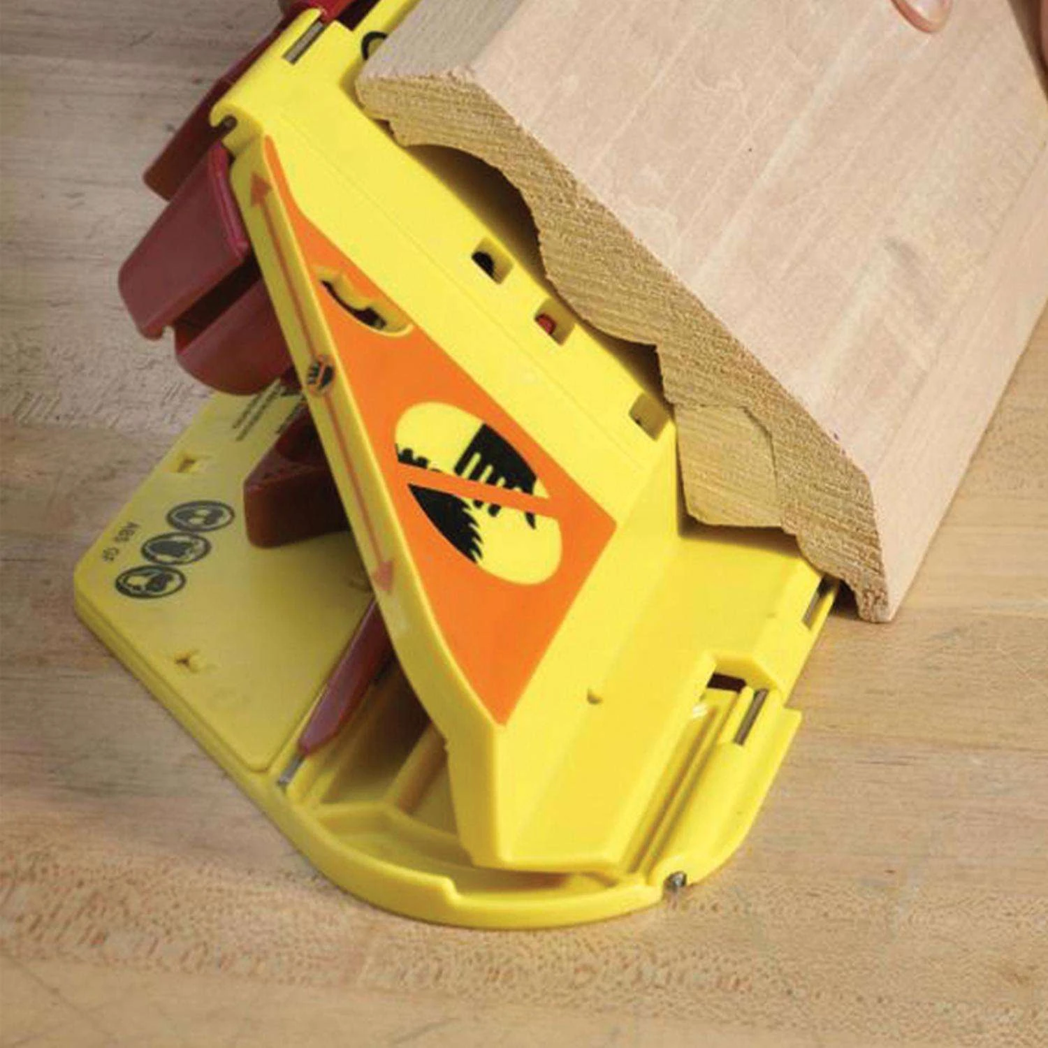 Milescraft Crown45 Crown Molding Jig 1 Milescraft Crown45 Crown Molding Jig