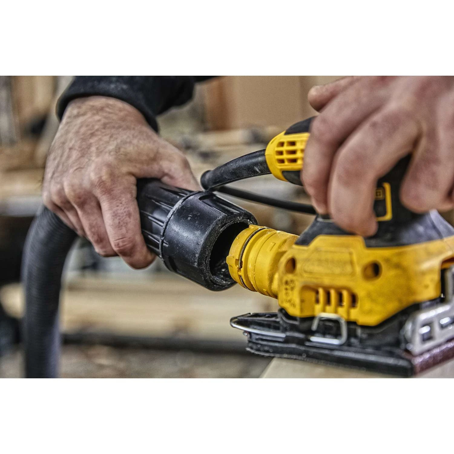 DeWalt 2.3 Amps Corded Palm Sander 8 DeWalt 2.3 Amps Corded Palm Sander - Image 8