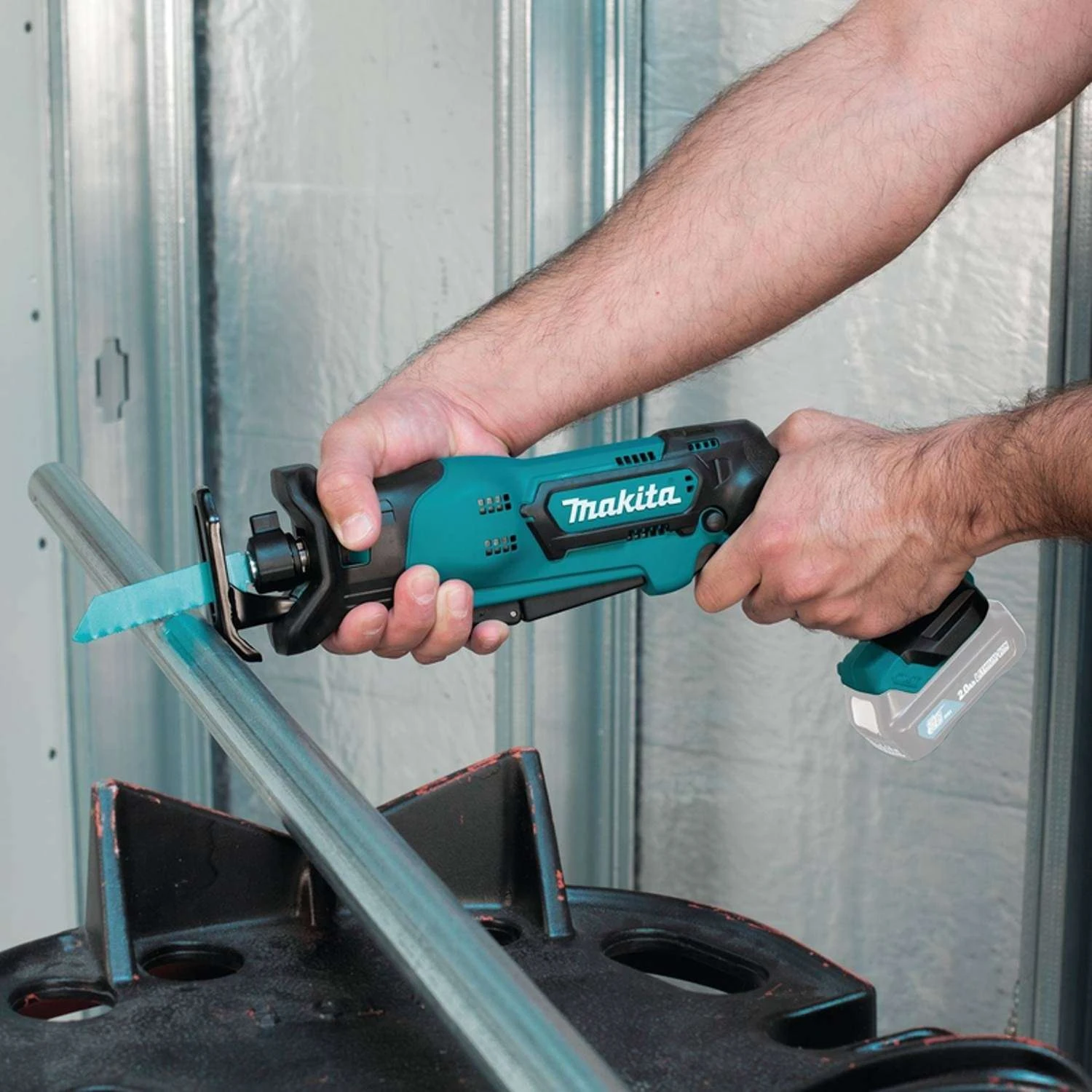 Makita 12V MAX CXT Cordless Brushed Reciprocating Saw Tool Only 4 Makita 12V MAX CXT Cordless Brushed Reciprocating Saw Tool Only - Image 4