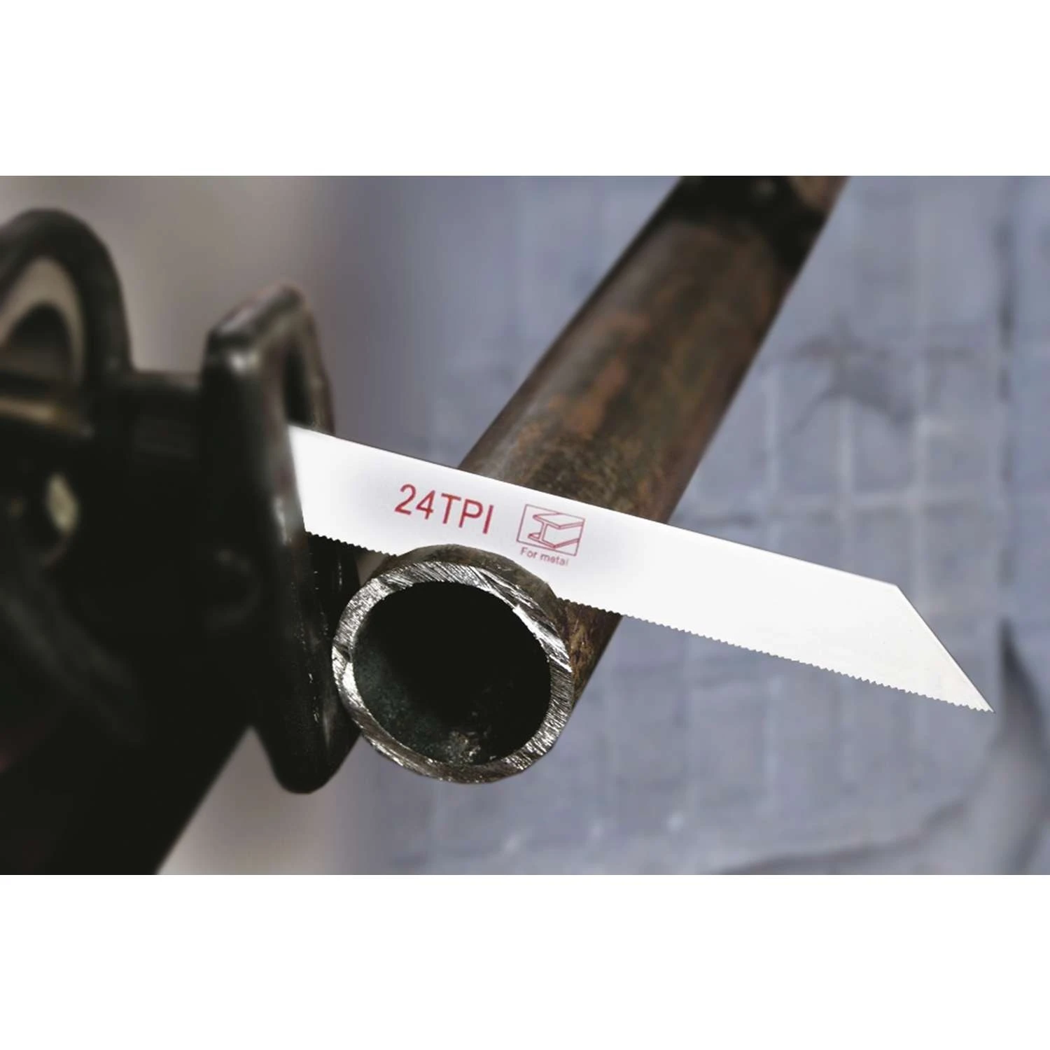 Steel Grip 18V Cordless Brushed Reciprocating Saw Kit (Battery & Charger) 2 Steel Grip 18V Cordless Brushed Reciprocating Saw Kit (Battery & Charger) - Image 2